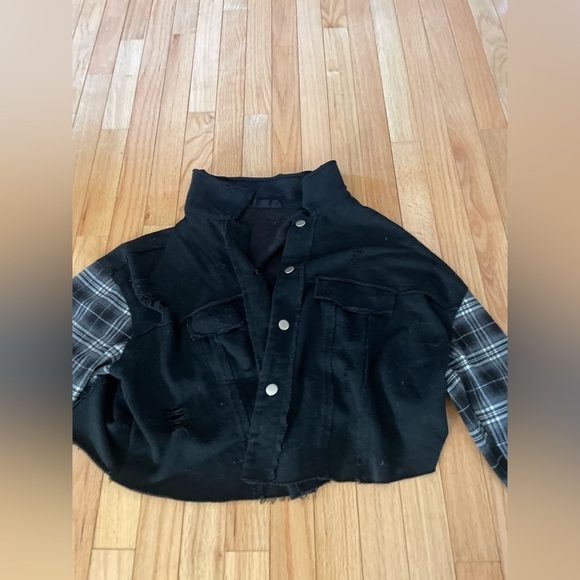 Hazel Black Jacket with Plaid Sleeves Size Medium - Picture 5 of 10